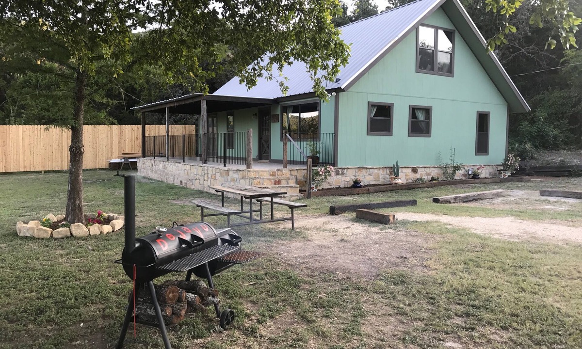 Leakey House | Frio Déjà Vu River House – Secluded Hill Country Getaway