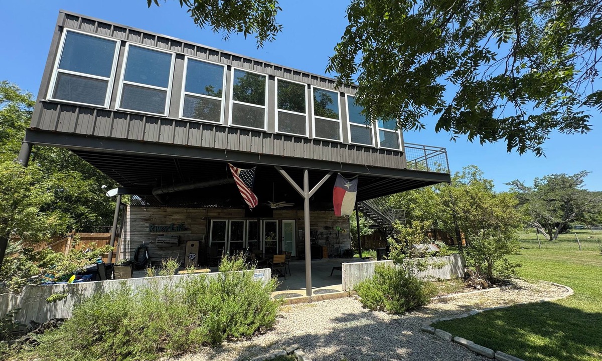 Leakey House | Frio River Paradise, Park Like River frontage, Pets Welcome, Fenced Yard!