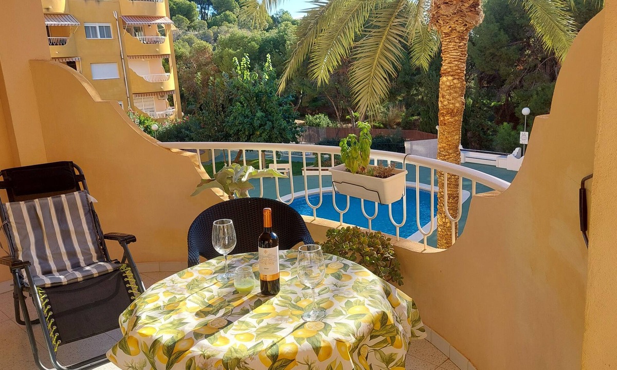 Coveta Fuma Apartment | Front Line Apartment south facing with Pool and Sea Views