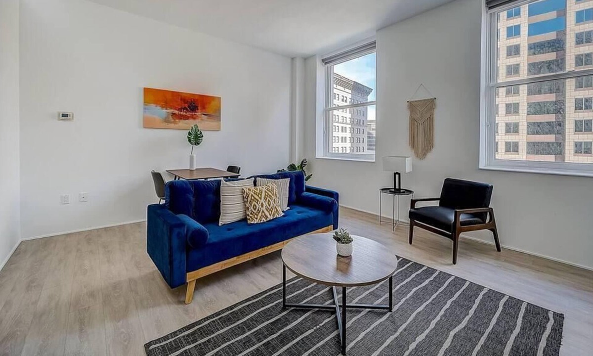 Gateway District Apartment | Frontdesk | Beautiful Studio near Downtown