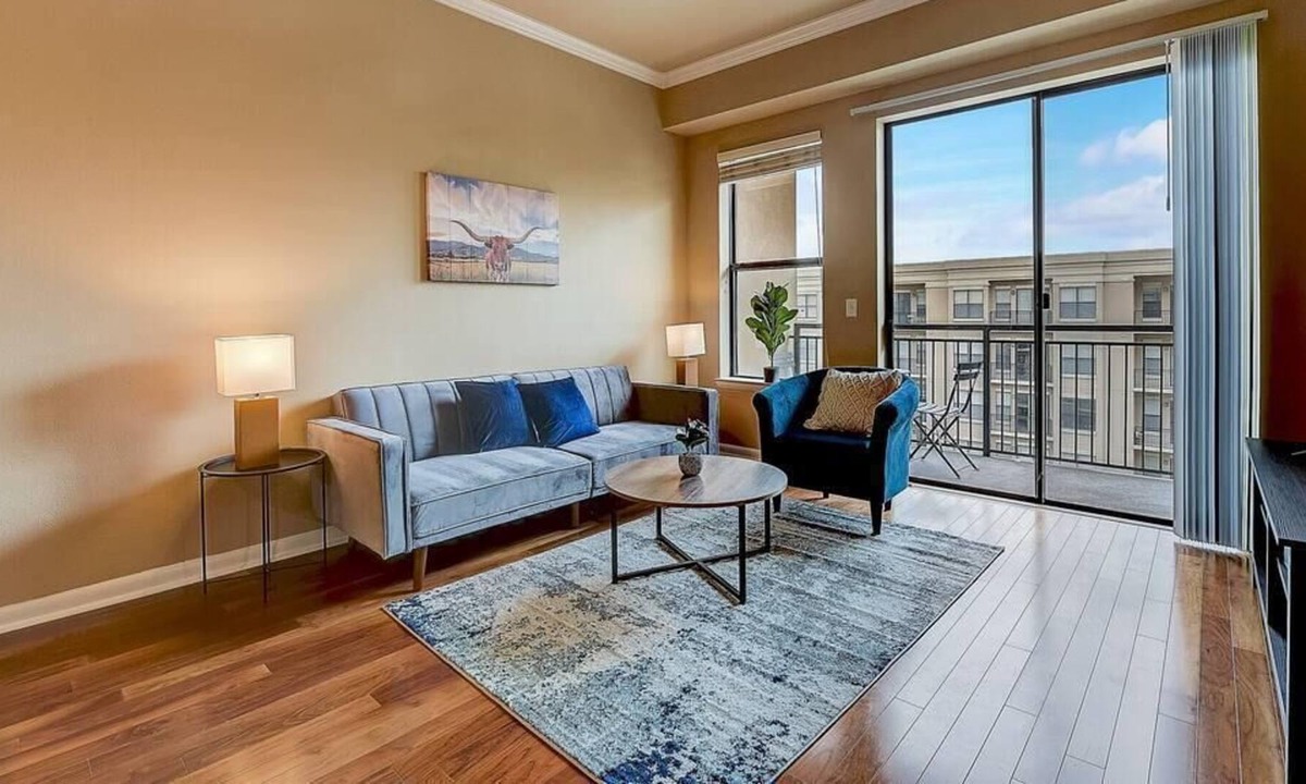 Cityplace Apartment | Frontdesk | Modern and Bright 1 BR Apt