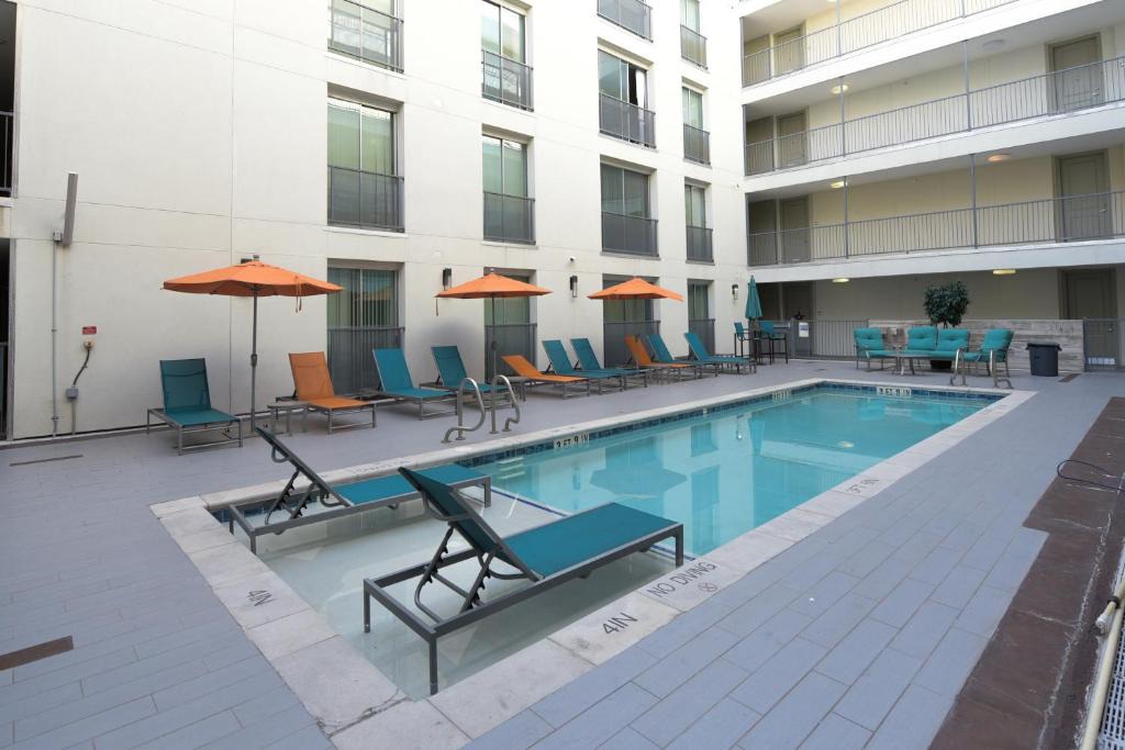 West Campus Apartment | FRONTDESK Pointe on Rio Apts West Campus Austin