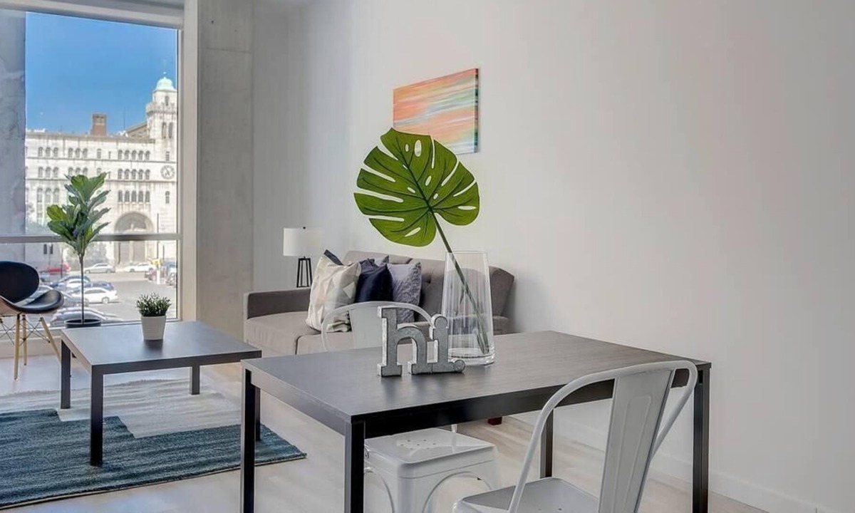 Central Business District Apartment | Frontdesk | Spacious and Bright 1 BR Apt