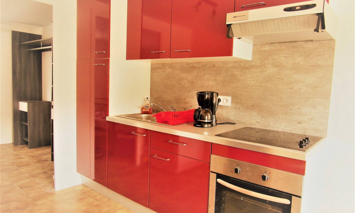 Frontignan Apartment | Frontignan plage 5 pers 250 mer et commerces, terrasse, 2 chambres et mezzanine