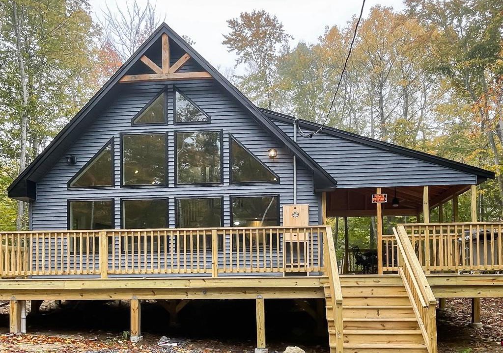 Standish House | Frye Island Outpost