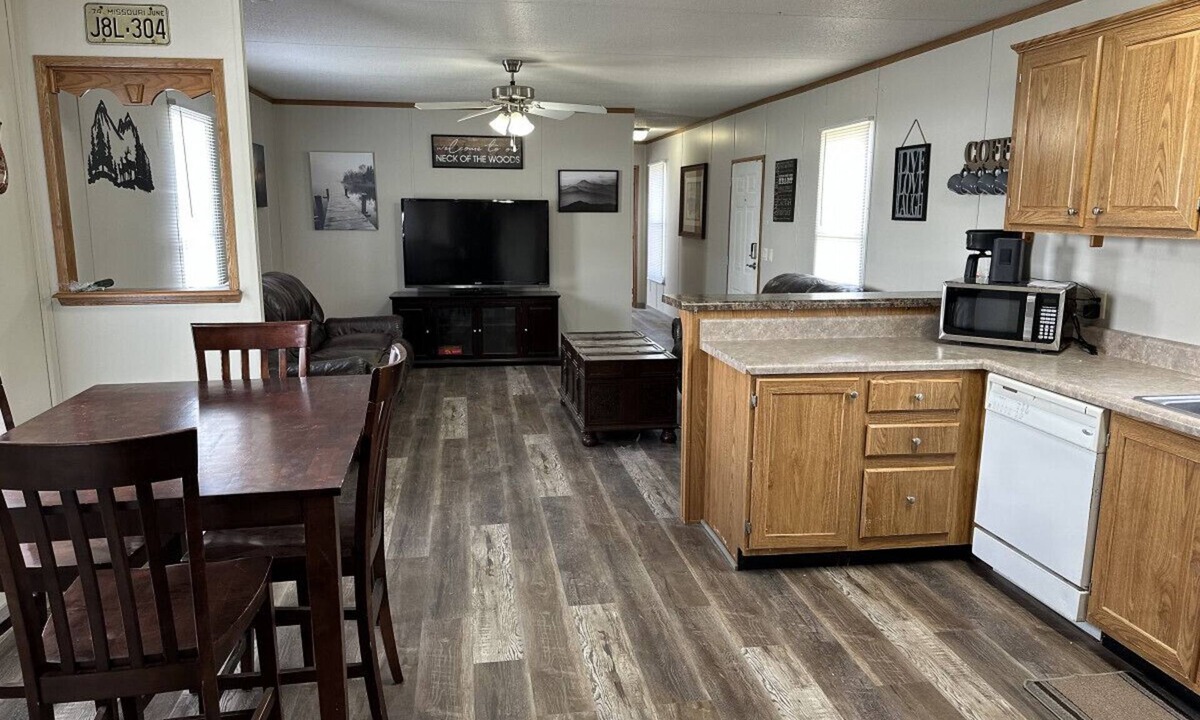 Annapolis Cabin | FS Rental #1 Annapolis, MO Black River