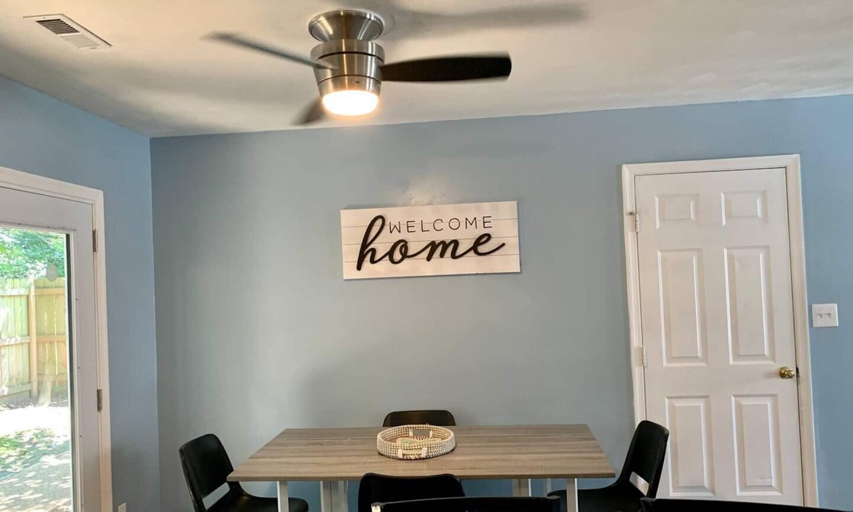 North Newport News House | Ft. Eustis/Williamsburg Winery/Busch Gardens Comfy Home