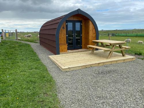Benbecula Ski Chalet | Fuaim na Mara - Self Catering Pod