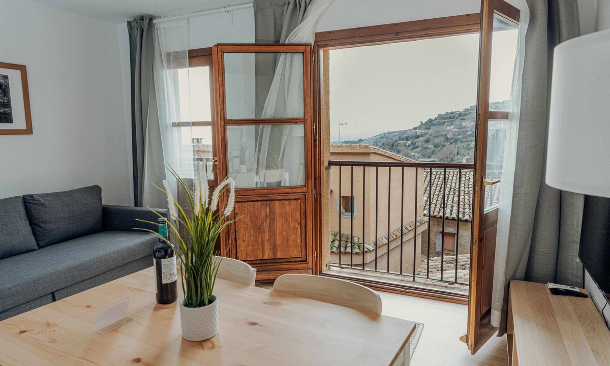 Alquezar Apartment | Fuendebaños Apartments