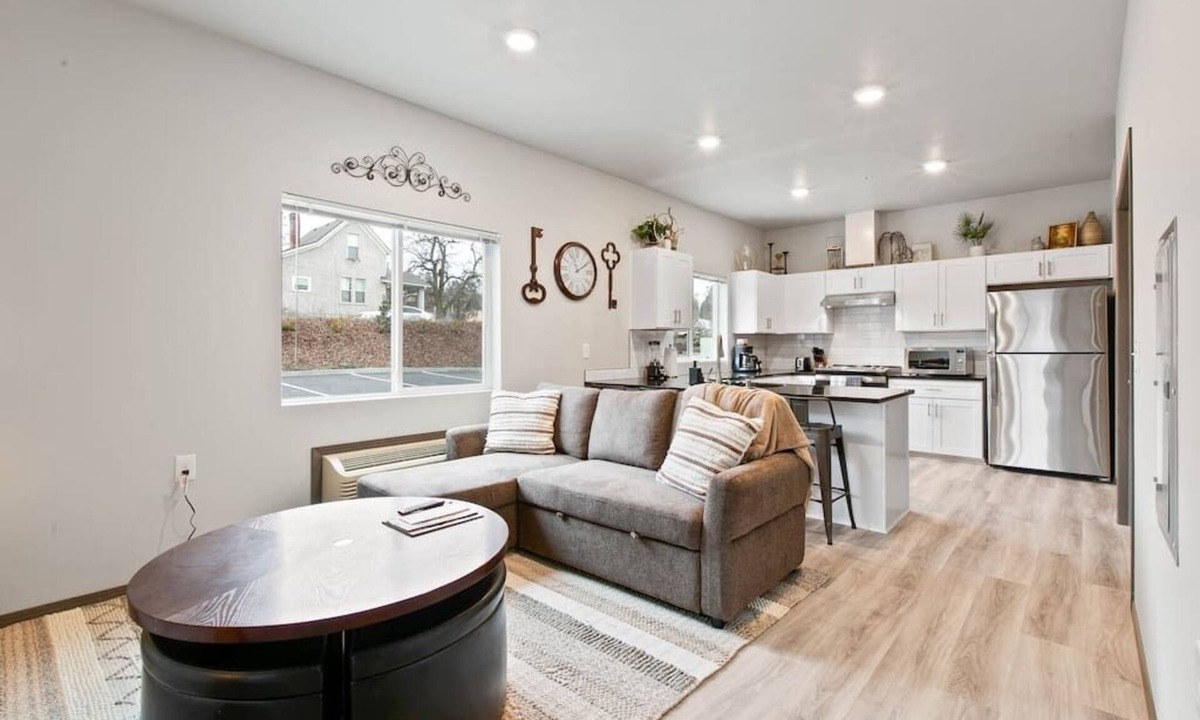 South Perry District Apartment | Full ADA Unit! - 2 Bed 2 Bath Unit Near Downtown!