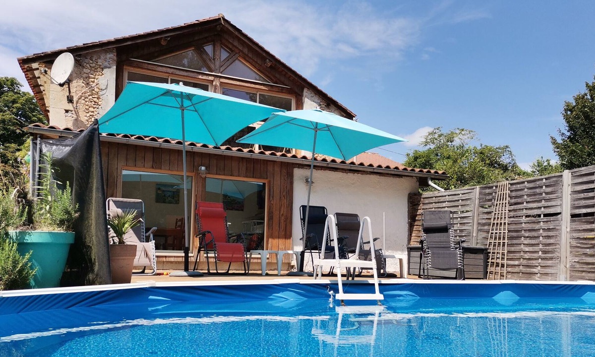 Saint-Astier House | Full consciousness and conviviality in white périgord