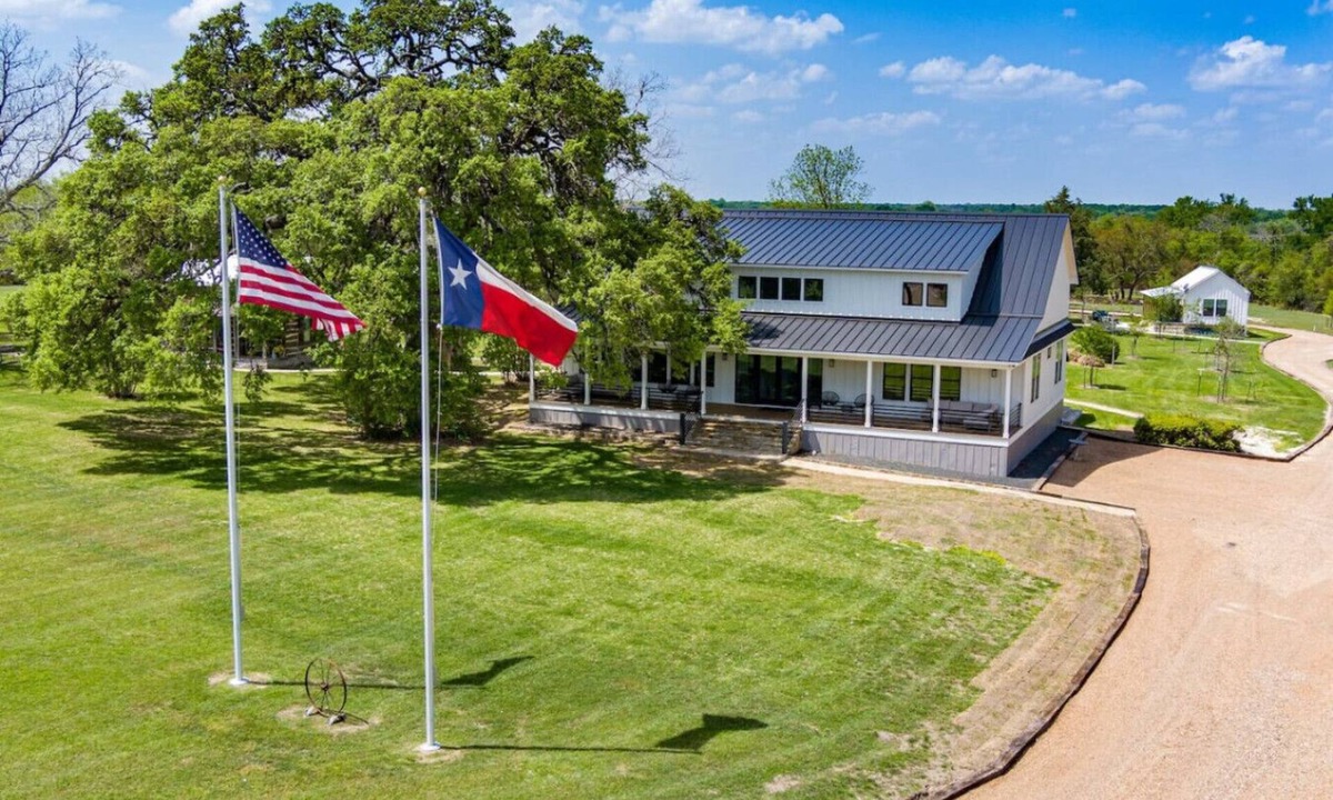 Round Top House | Full Farm Rental in Round Top!