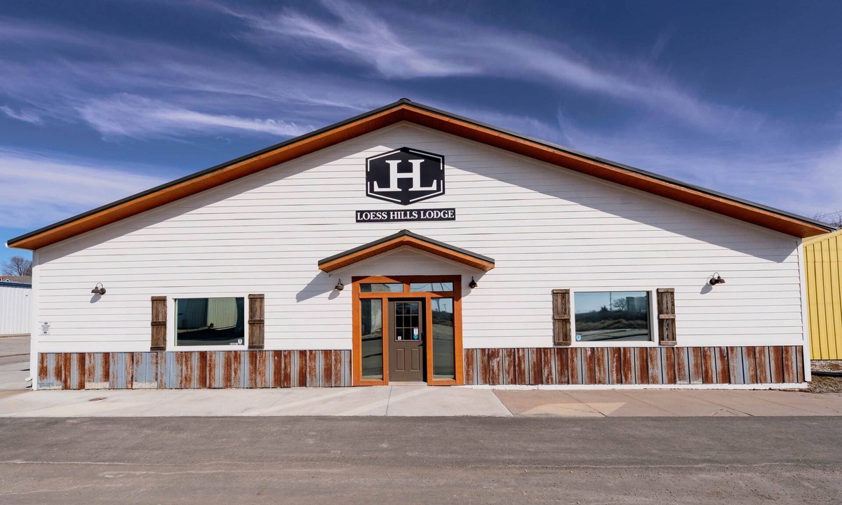 Mound City Hotel | Full Lodge (8 Rooms + Common Area)