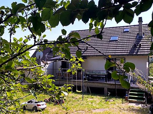 Montfermeil House | Full Modern House - Beautiful Garden - Private Parking Space - Paris & Disneyland MontFermeil