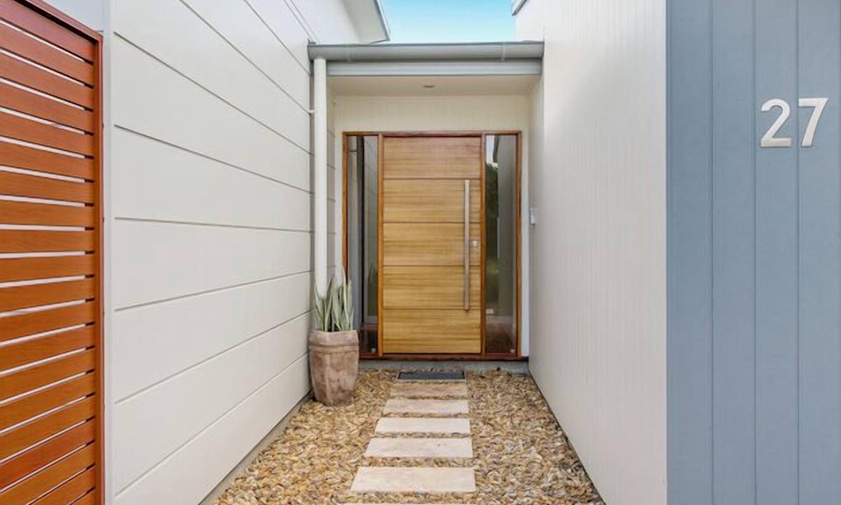 Suffolk Park Apartment | Fuller Holidays -Beachfront Tranquility, Beachfront Suffolk