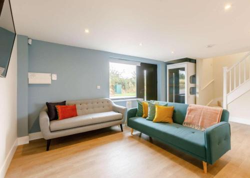 Bishampton House | Fully Accessible-Disabled Adapted-Hot Tub-Pets