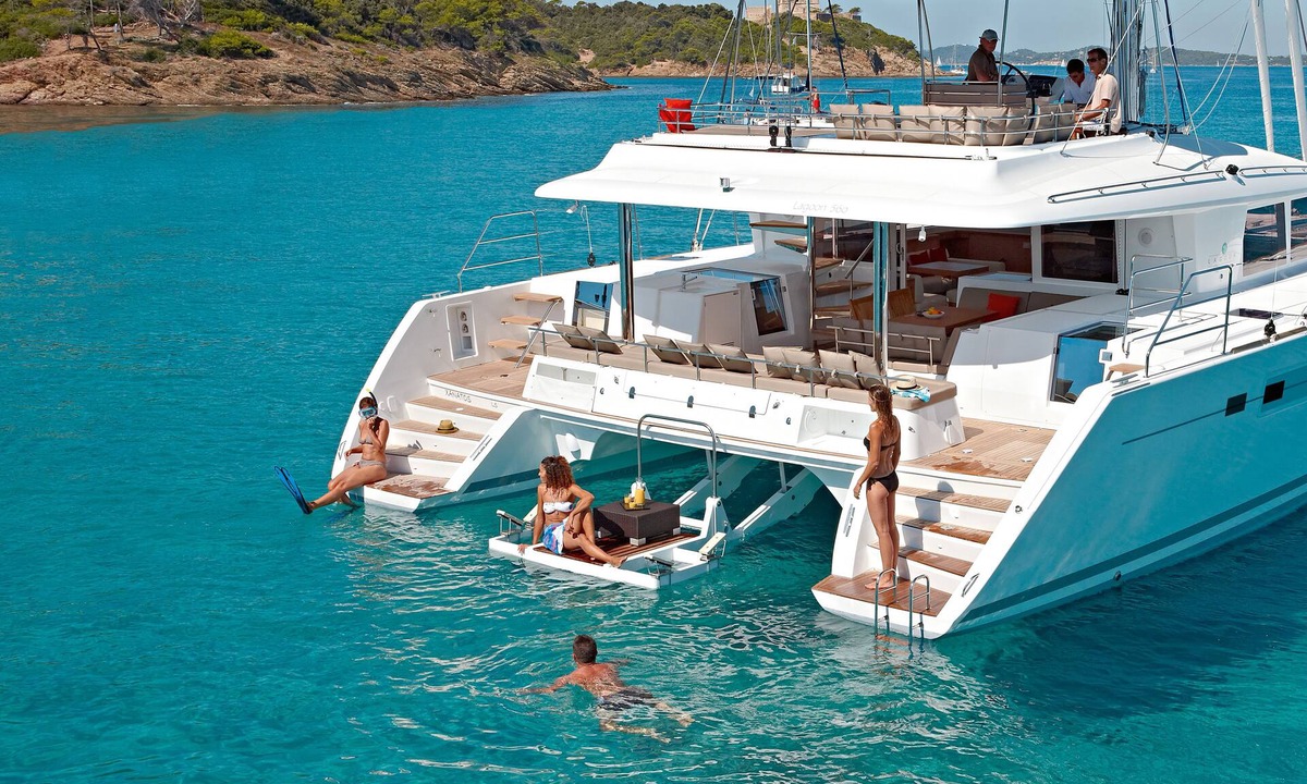 Businci Boat Rental | Fully Crewed Luxury Catamaran on a Lagoon 560 in Croatia