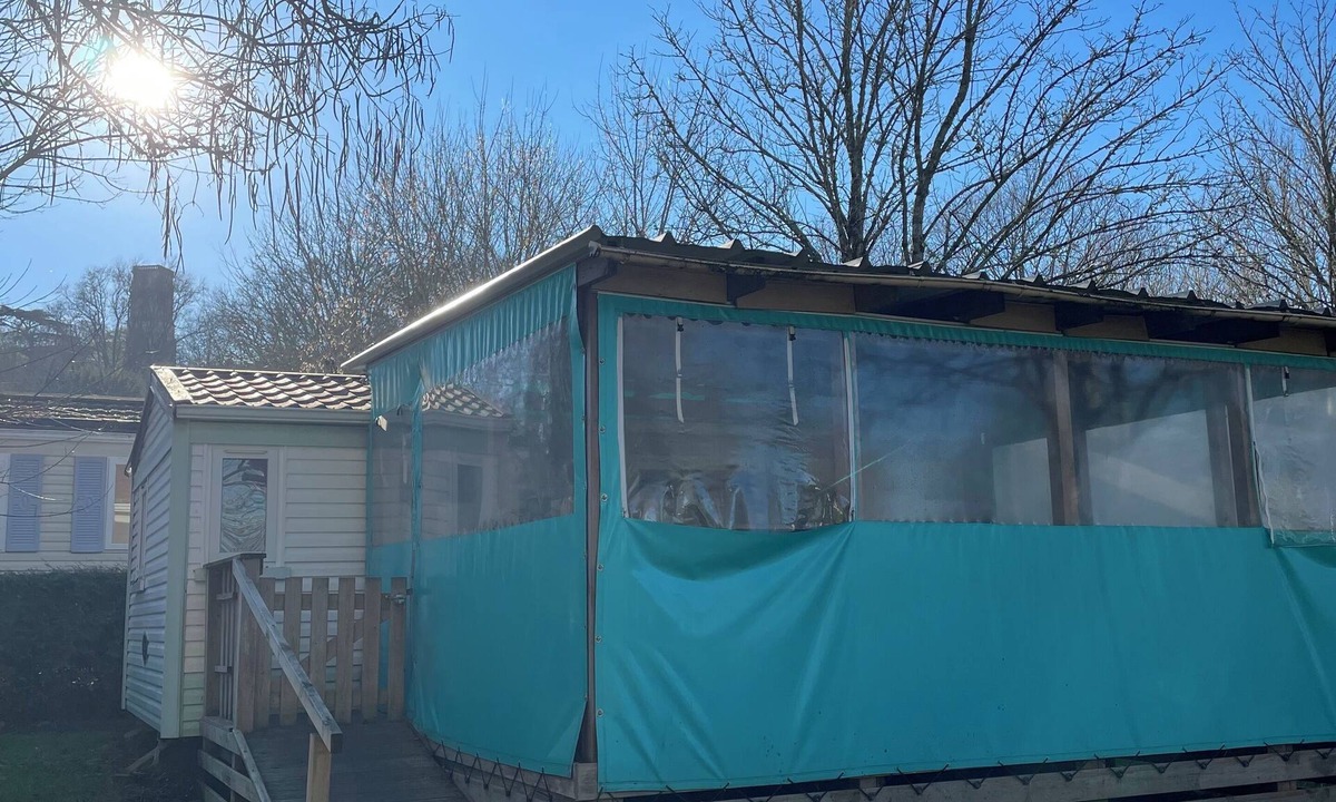 Castillonnes House | Fully equipped 2-bedroom mobilehome with large covered terrace