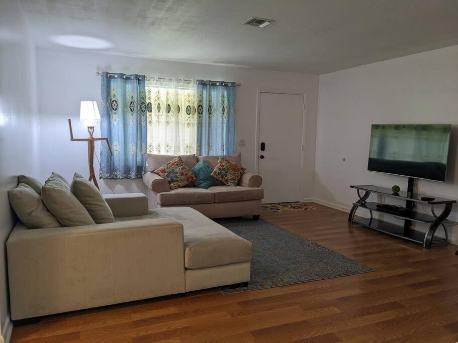 Ocala Apartment | Fully equipped 2 bd/1 ba, 5 minutes from Downtown.