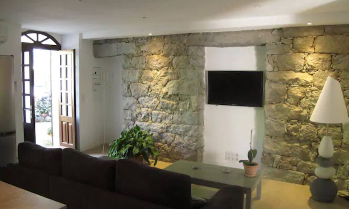 Porto-Vecchio House | Fully-equipped apartment in the heart of the village of Muratellu.