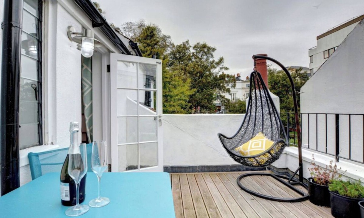 Brighton City Centre House | Fully equipped city centre modern townhouse - 5 star rating.