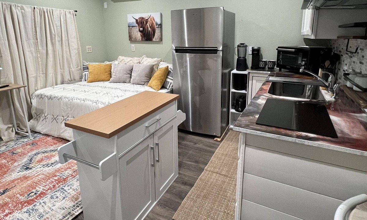 Fairfield Apartment | Fully equipped studio. Perfect for working travelers