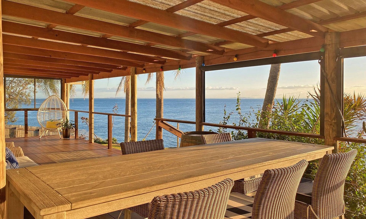 Amity Point House | Fully Fenced, Waterfront with Private Jetty