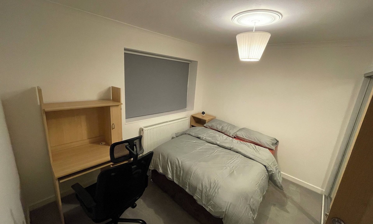 Tatenhill House | Fully Furnished House In Tile Hill