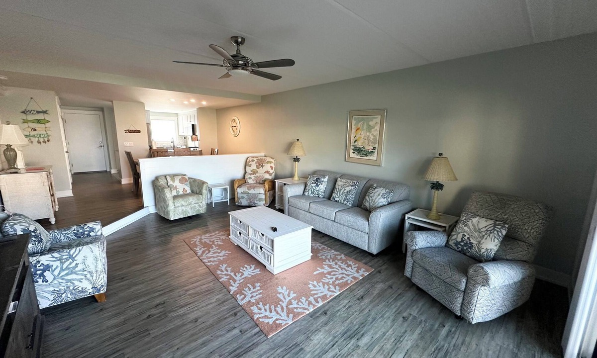 Crescent Beach Condo | Fully furnished Oceanview flat with X1 view platform
