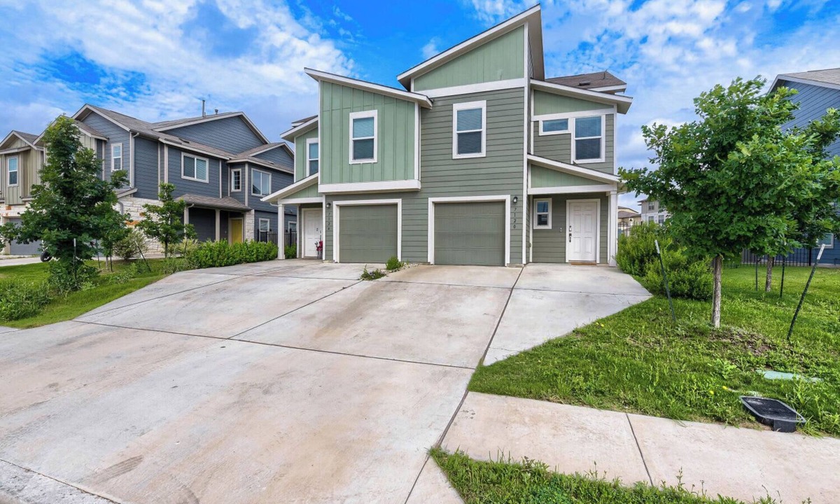 Stony Ridge North House | Fully Furnished Retreat Near Tesla Gigafactory and Cotaland Theme Park
