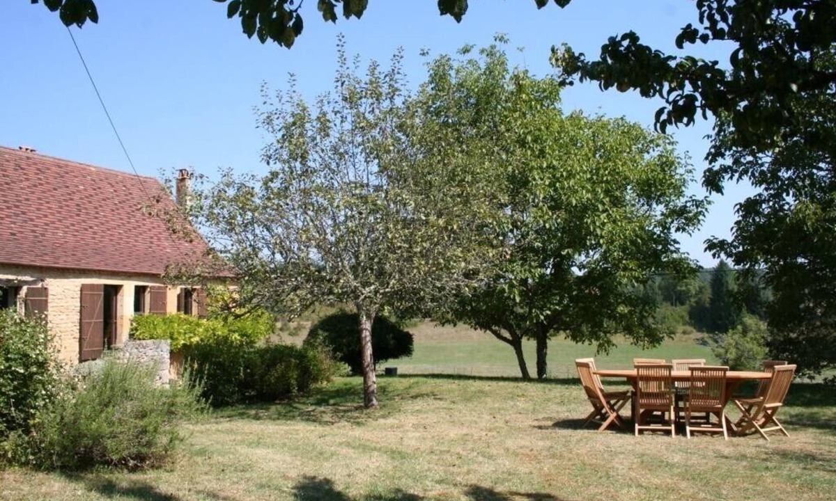 Sainte-Alvere House | Fully modernised and restored stone farmhouse