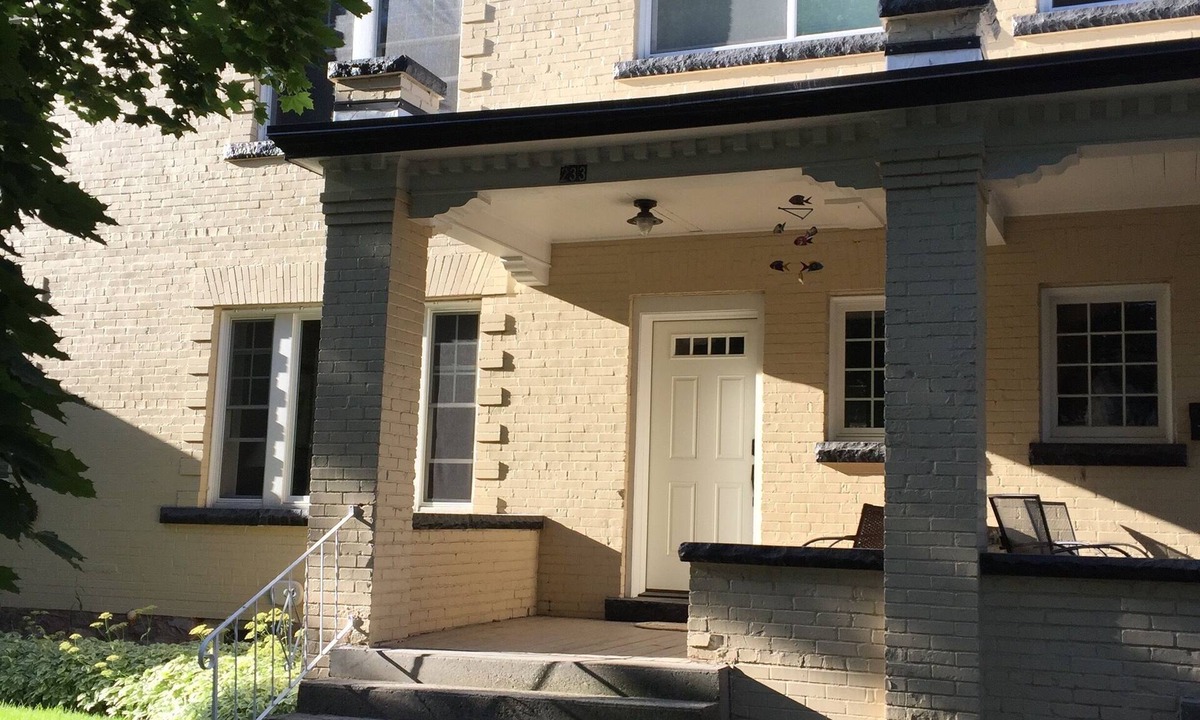 University District Condo | Fully Remodeled and conveniently located condominium.