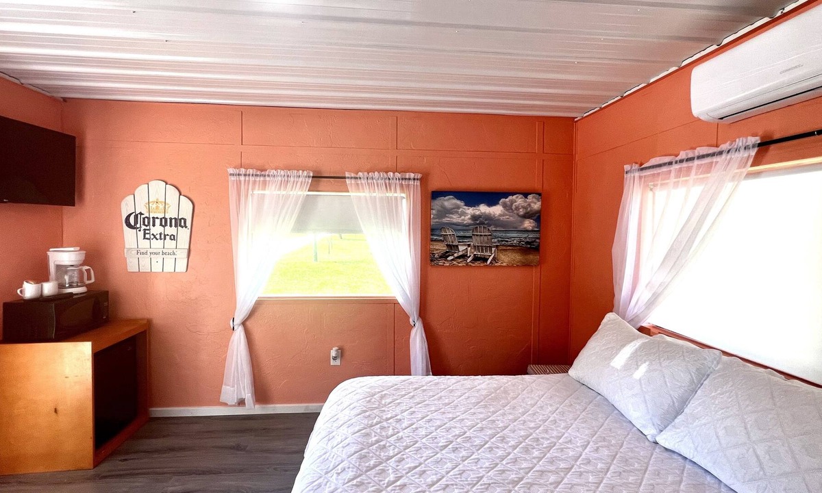 Joplin RV Rental | Fully Remodeled Beach Cabana