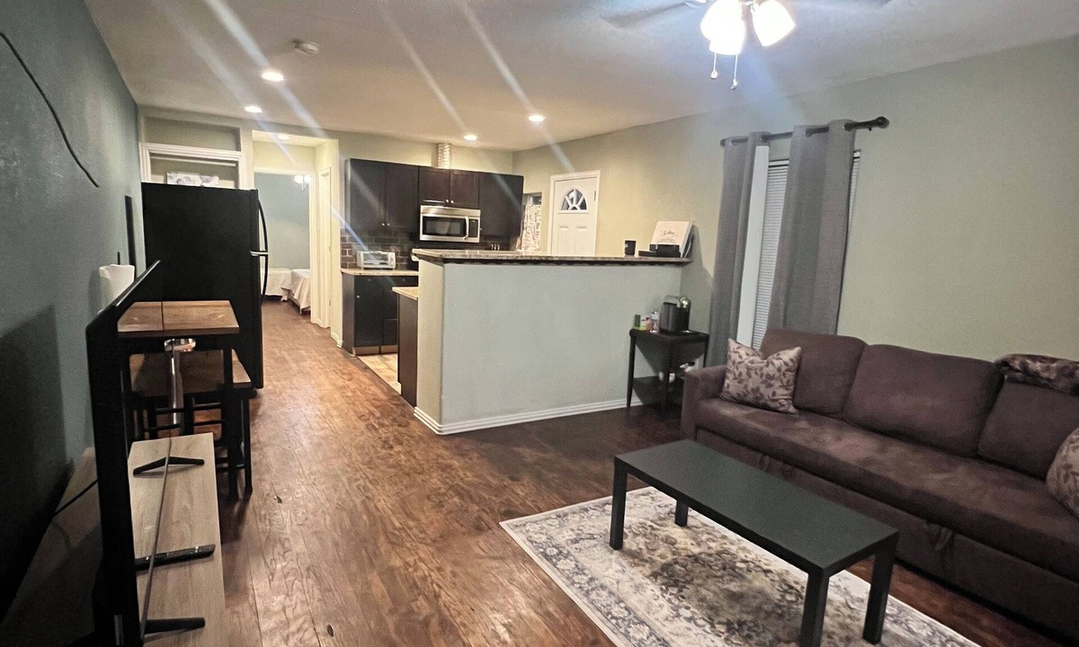 Oak Cliff House | Fully remodeled Duplex unit B