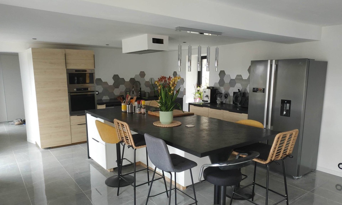 Bourlens House | Fully renovated farmhouse in a quiet location