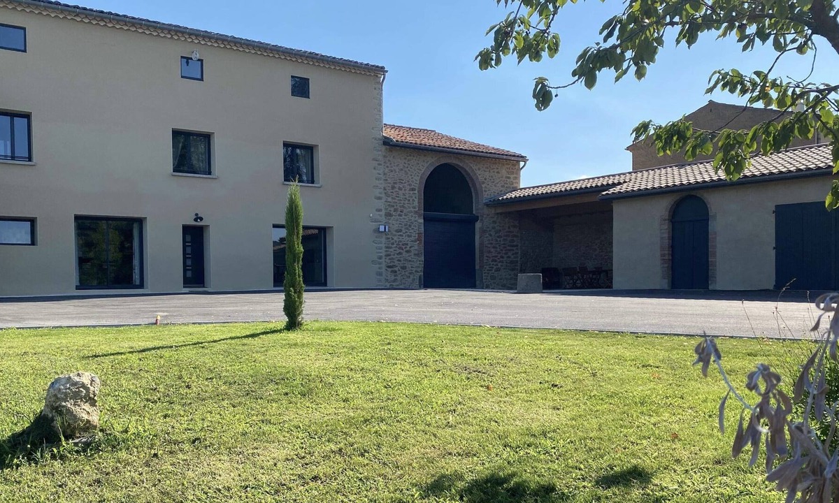 Tourtrol House | Fully renovated farmhouse, 5 minutes from a medieval bastide.
