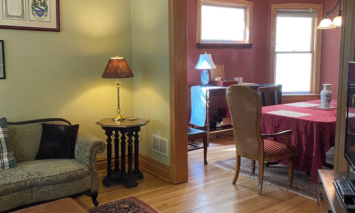 St. Ben's Apartment | Fully restored 1911's 2-Flat on Chicago’s family friendly quiet North Side.