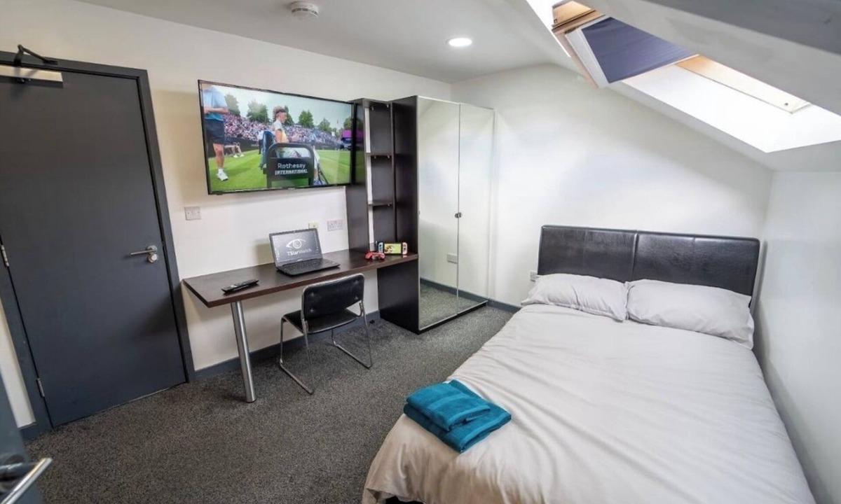 Selly Oak Apartment | Fully Serviced studio available close to the city
