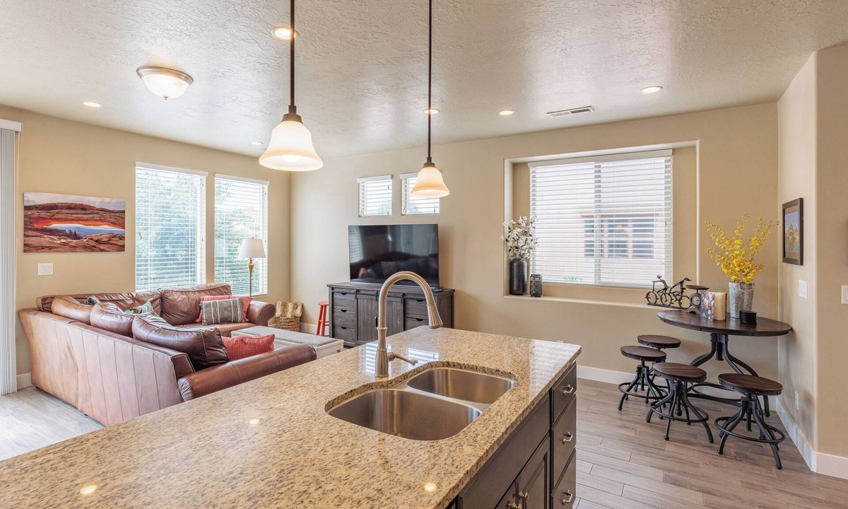 St. George Villa | Fun 3BR w/Arcade & Game Room - Near 18th & Pool