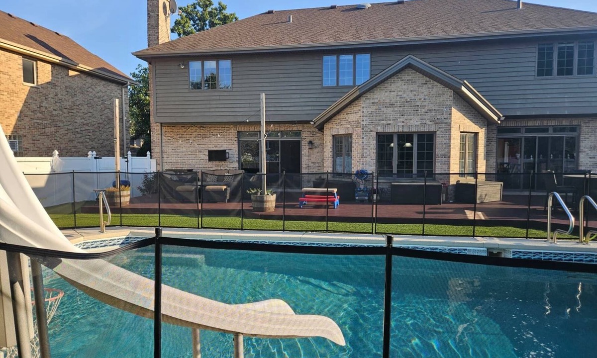 Wood Dale House | Fun 5BR 4.5BA, Pool, Hot Tub, Game Rm Near O’Hare