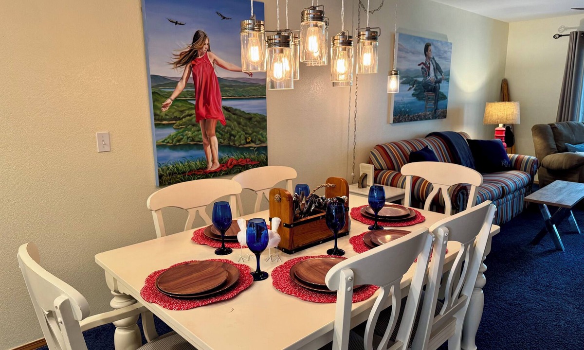 Hollister Condo | "FUN" BRANSON LAKEFRONT CONDO!
