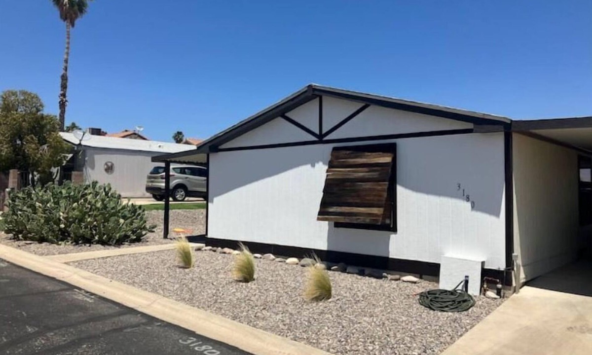 Laughlin House | Fun Rustic 2/2 Single level in a great community.