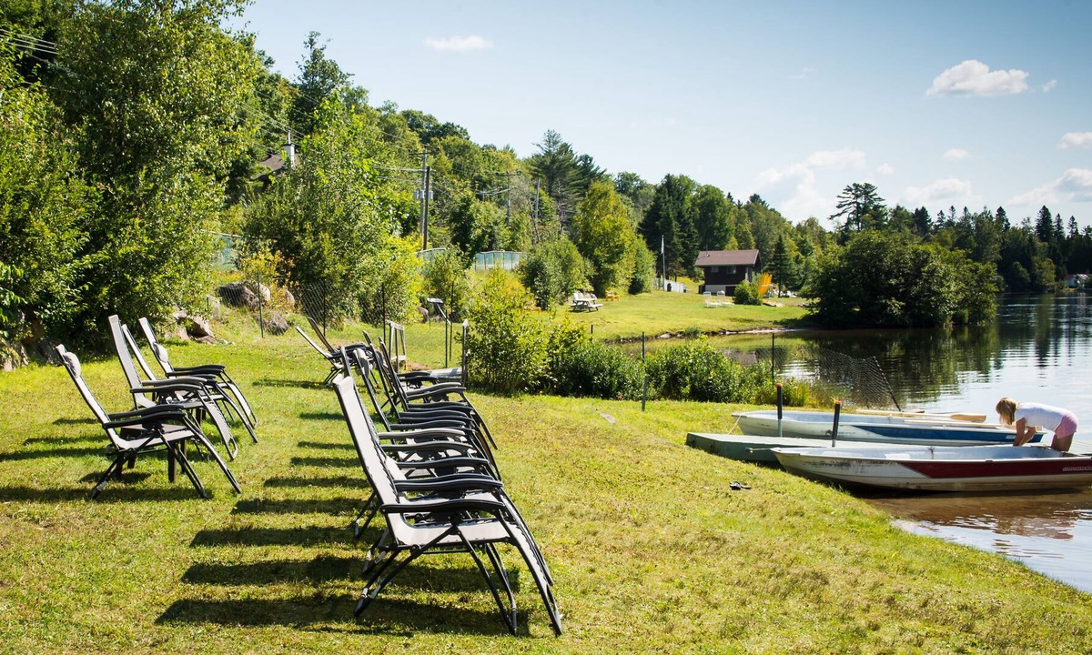 Sainte-Agathe-des-Monts Ski Chalet | Fun with family and friends