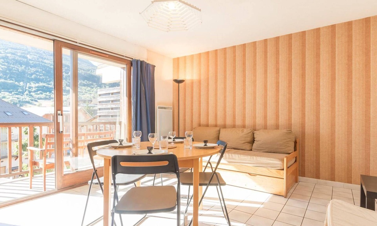 Briancon Apartment | Functional 1-bedroom apartment with parking, central Briançon
