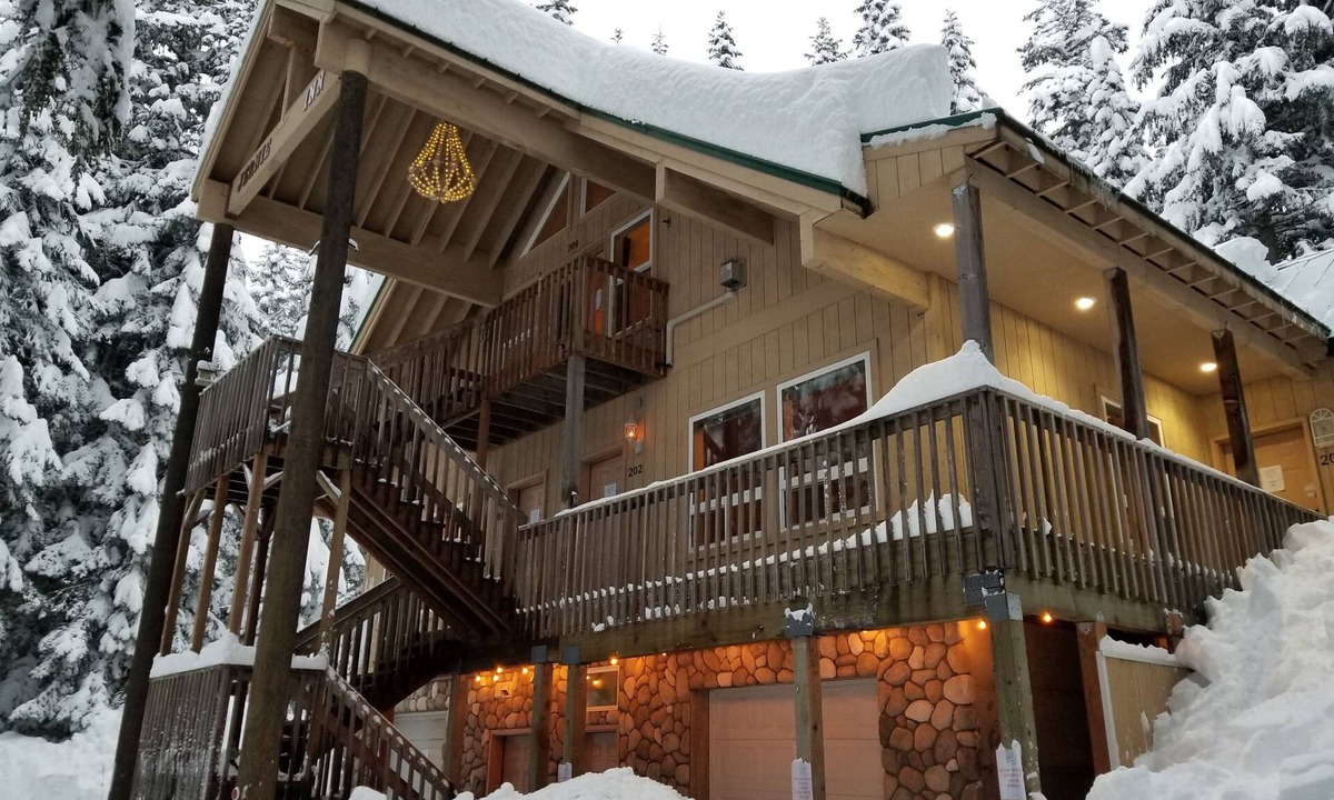 Snoqualmie Pass Apartment | Funky and Affordable Studio Suite