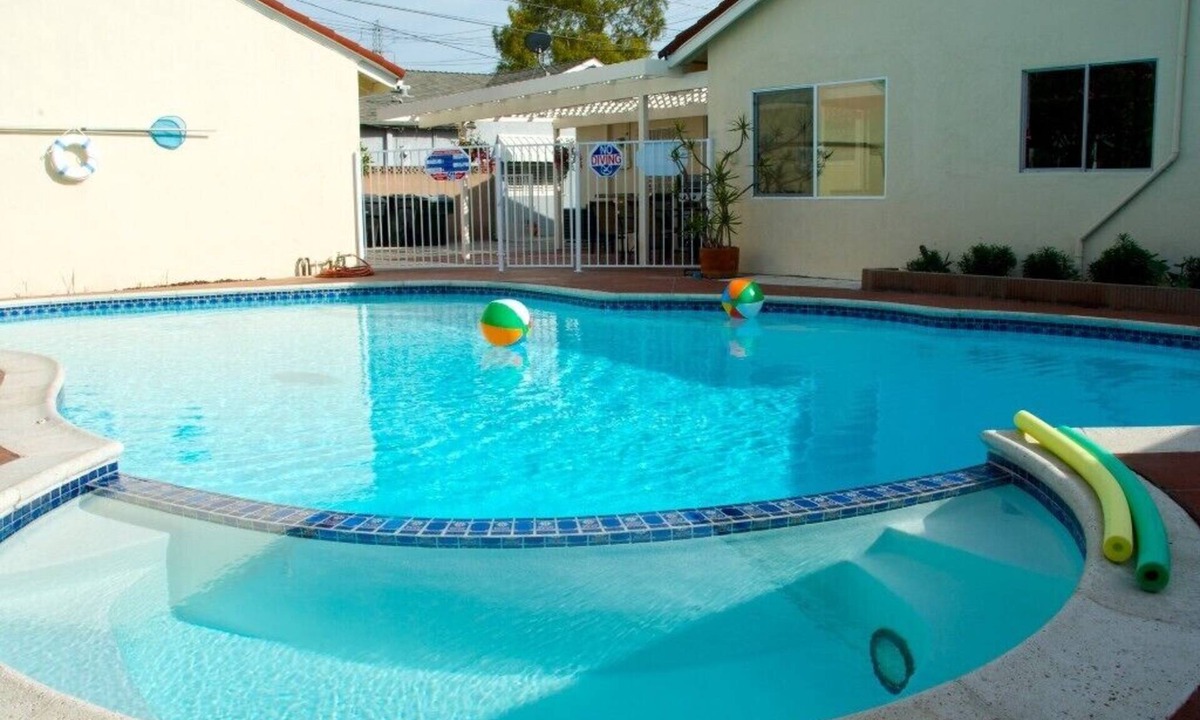 Hermosa Village House | Funtierland + Mickey's House + Walk to Disneyland + Pool/Hot Tub + Pet Friendly