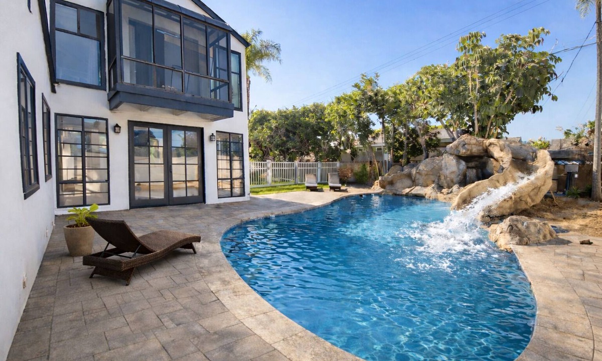Hermosa Village House | Funtierland + Rapunzel's Tower + Remodeled pool and rock-slide! + Pet Friendly
