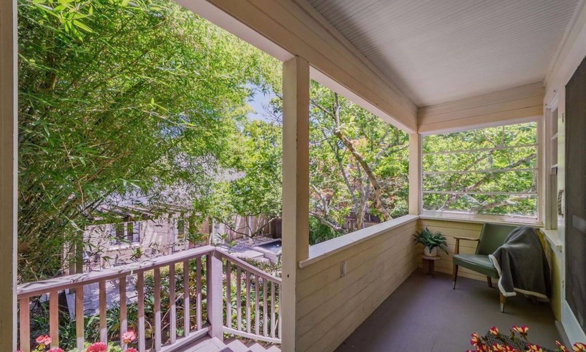Napa Cottage | Furnished 1 bedroom 1 bath cottage that is walking distance to Downtown Napa