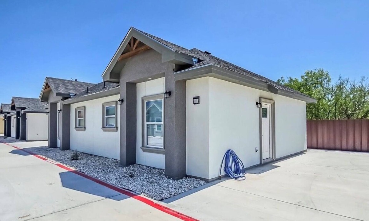 Rosita South Condo | furnished 1 bedroom condo steps away Kickapoo Lucky Eagle Casino, Eagle Pass Tx