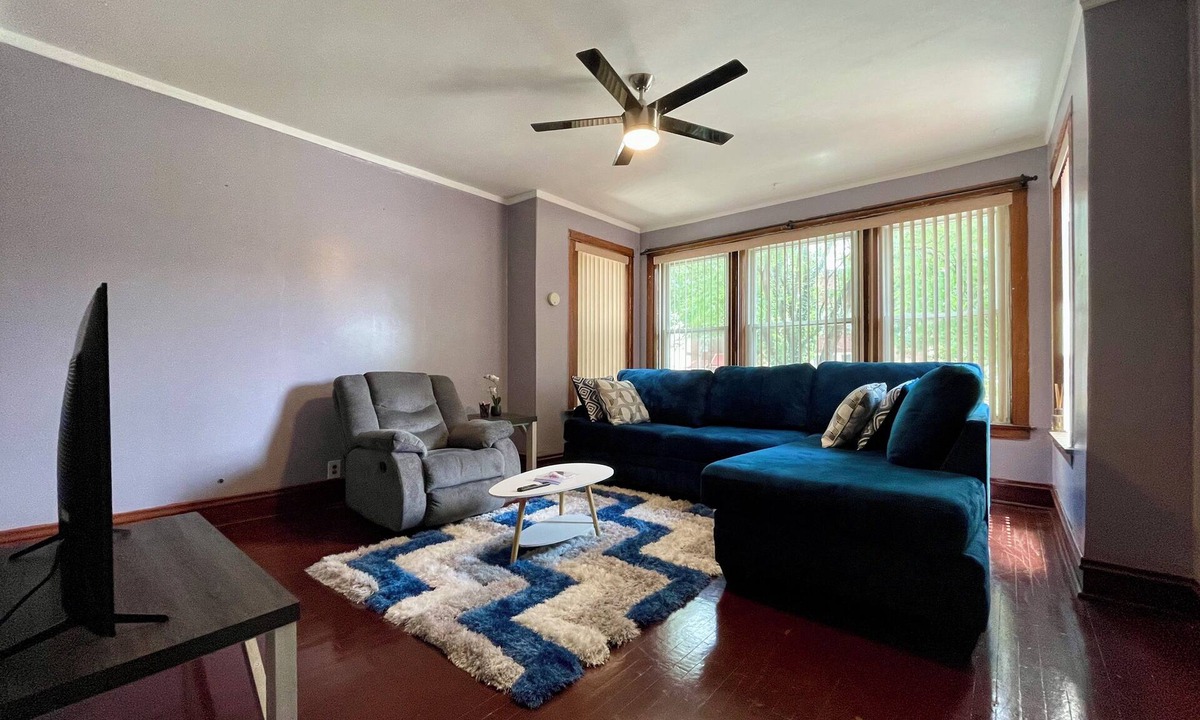 North Austin Apartment | Furnished 2BR Apt. I Long Stays Welcome I Utilities Incl. I Car Rental Available